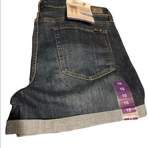 7 stretch Jean shorts